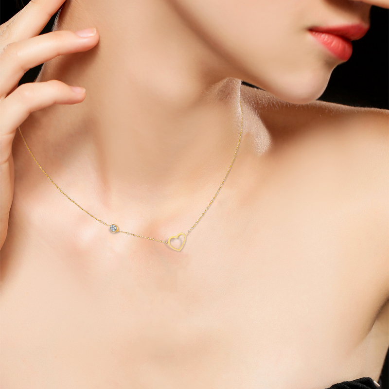 SWIRLUXE GOLD HEART NECKLACE