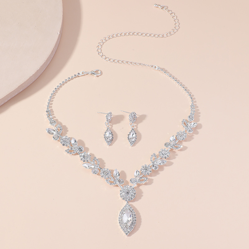SWIRLUXE ELEGANT SILVER FEATHER GEM DUO JEWELRY SET