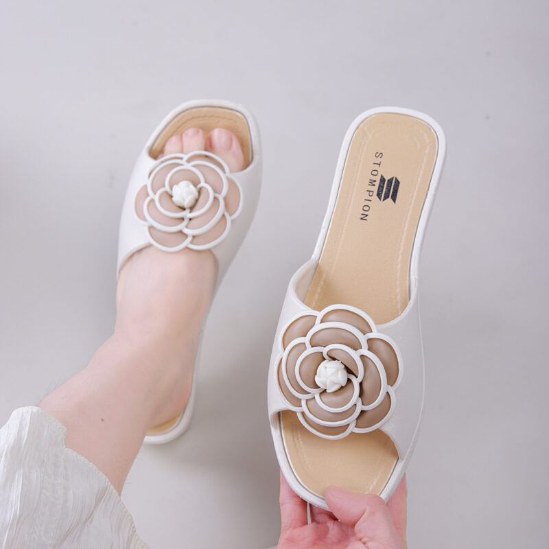 STOMPION OUTLINED FLOWER SANDALS - Image 4