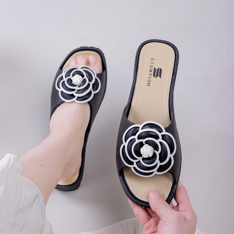 STOMPION OUTLINED FLOWER SANDALS - Image 5