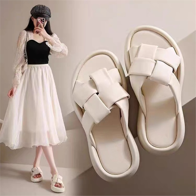 STOMPION TIED STRAPE SANDALS