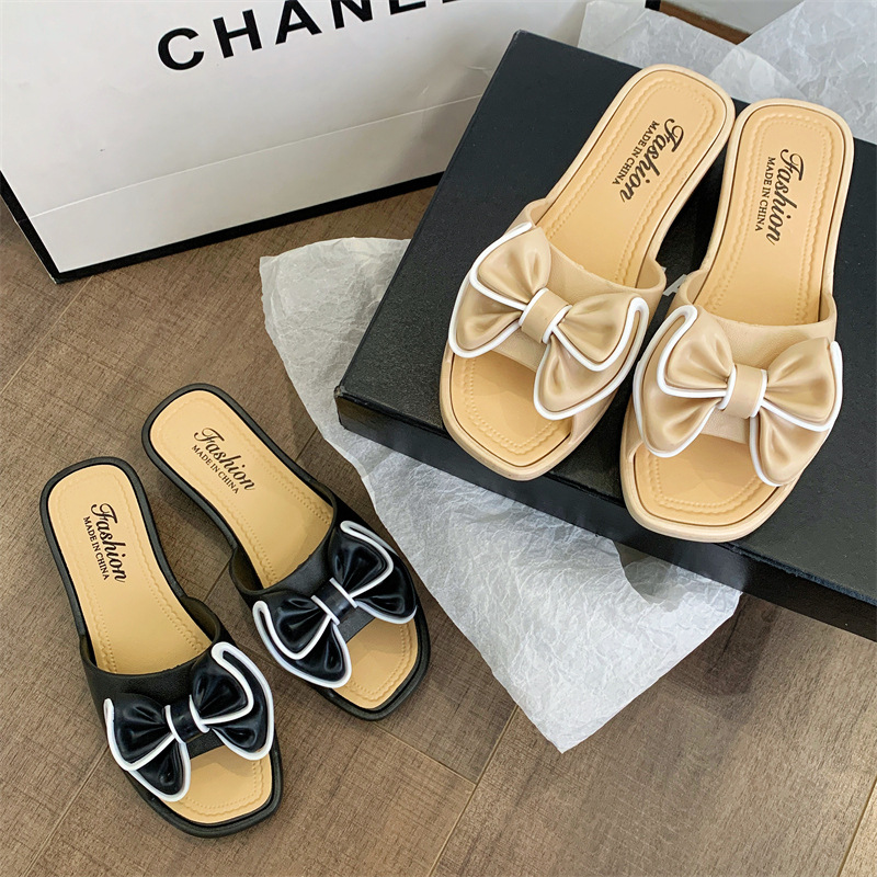 STOMPION OUTLINED RIBBON SANDALS