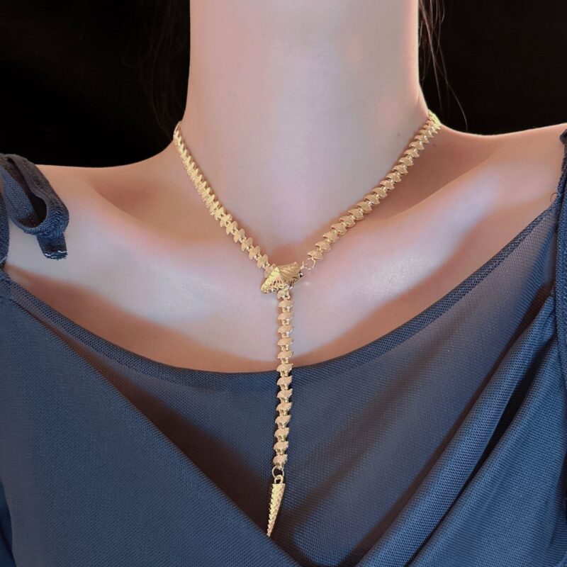 SWIRLUXE GOLD SNAKE NECKLACE - Image 2