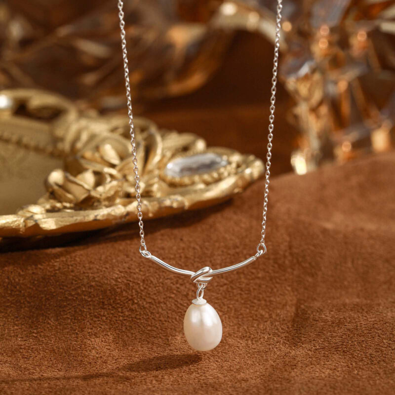 SWIRLUXE SILVER PEARL DROP NECKLACE - Image 2