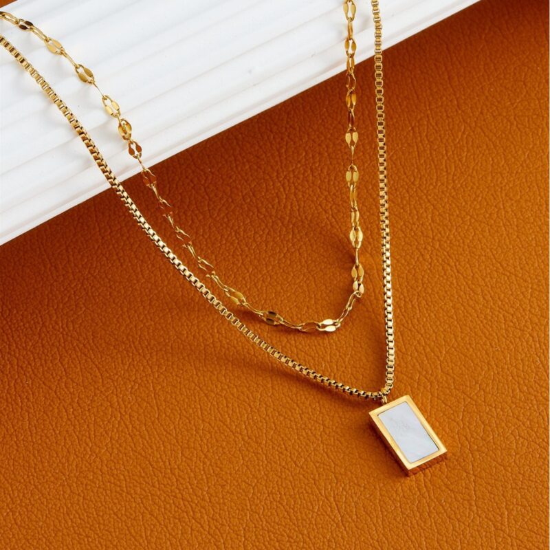 SWIRLUXE GOLD SQUARE LAYRED NECKLACE