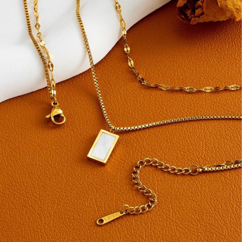 SWIRLUXE GOLD SQUARE LAYRED NECKLACE - Image 4