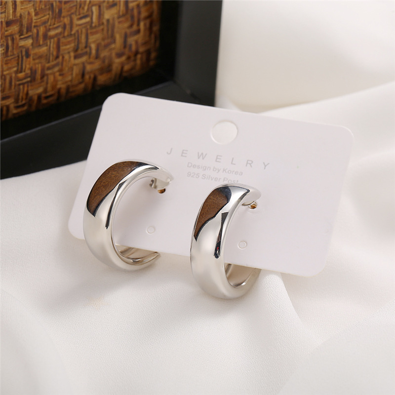 SWIRLUXE SILVER HOOPS