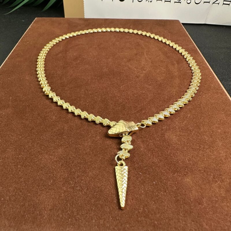 SWIRLUXE GOLD SNAKE NECKLACE - Image 4