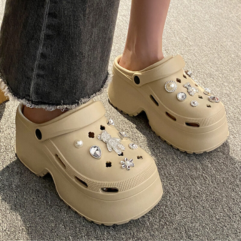 STOMPION SILEVER DIAMOND BRICK CLOGS - Image 9