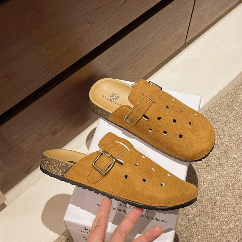 STOMPION DOTTED BUCKLE CLOGS - Image 2